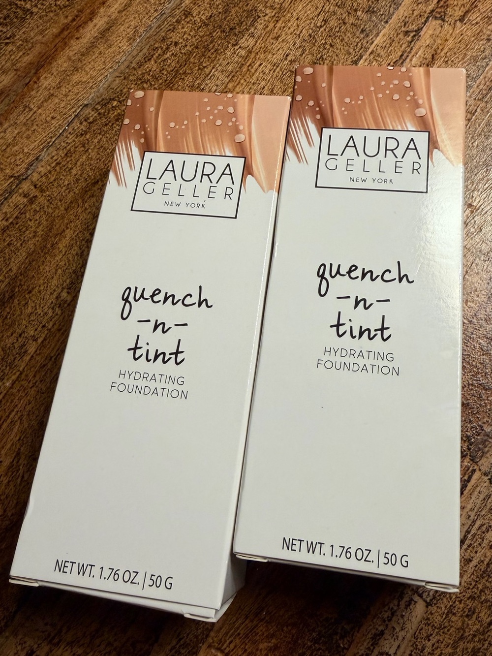 Laura Geller set of 2 “Quench n’ Tint” hydrating foundation in light color